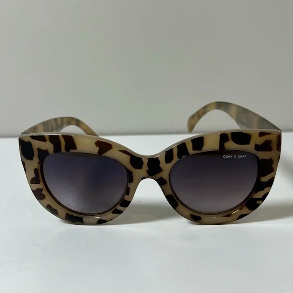 QUAY x SHAY Jinx Nomadchic Mitchell Sunglasses Desert Leopard MCM Glasses EUC